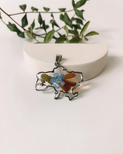 Ukrainian Map Pendant Necklace || Pressed Real Flowers from Ukraine || Flowers in resin || Handmade Titanium Pendant || Made in Ukraine