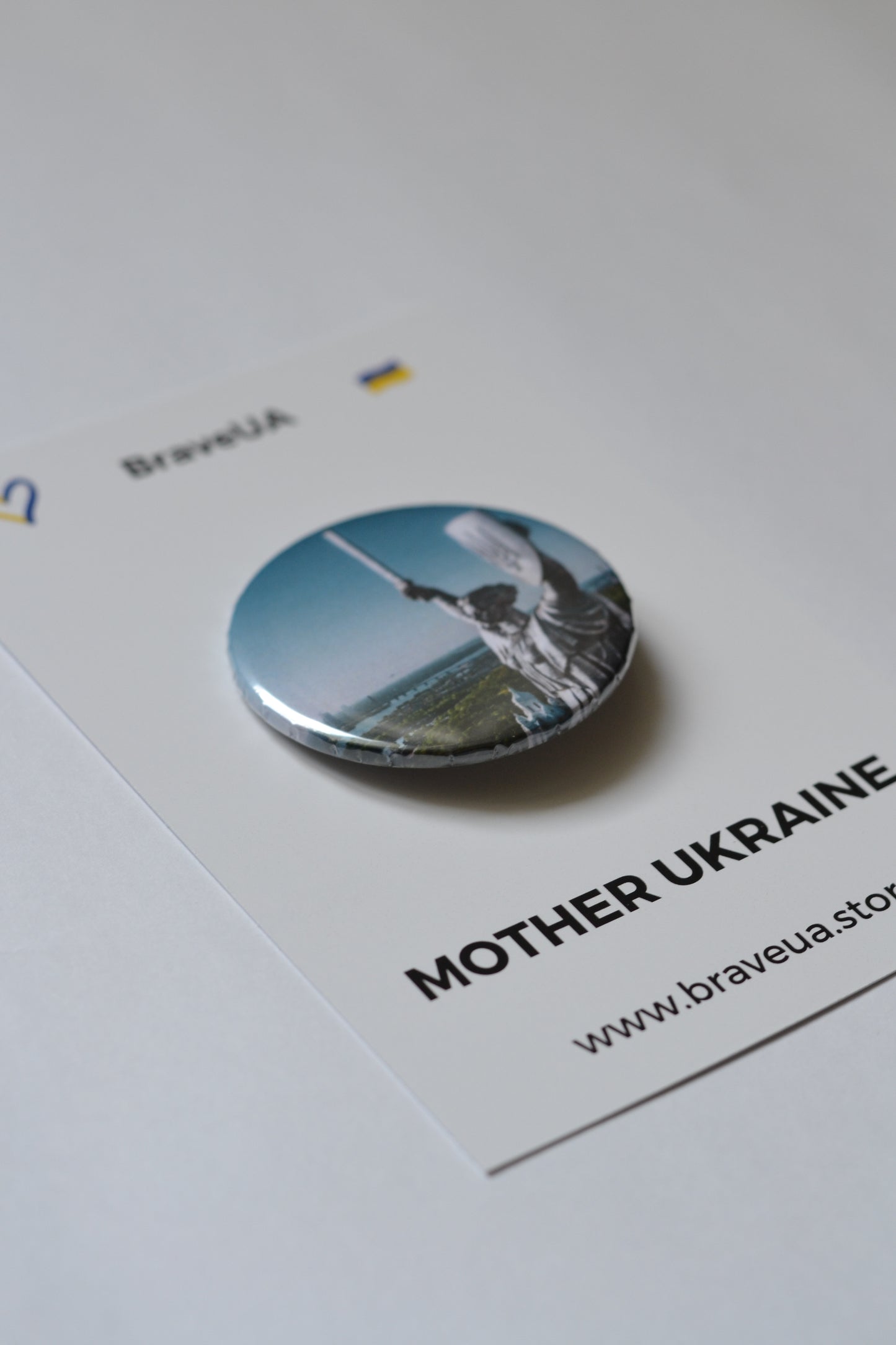 Ukrainian Motherland Monument Stamp Set Ukraine Original Ukrainian Mailing Postage Stamp Mother Ukraine Kyiv Statue of Mother Ukrainian Flag Postal Stamp Set 6X Stamps 1x Pin 1x Envelope 3X Postcards